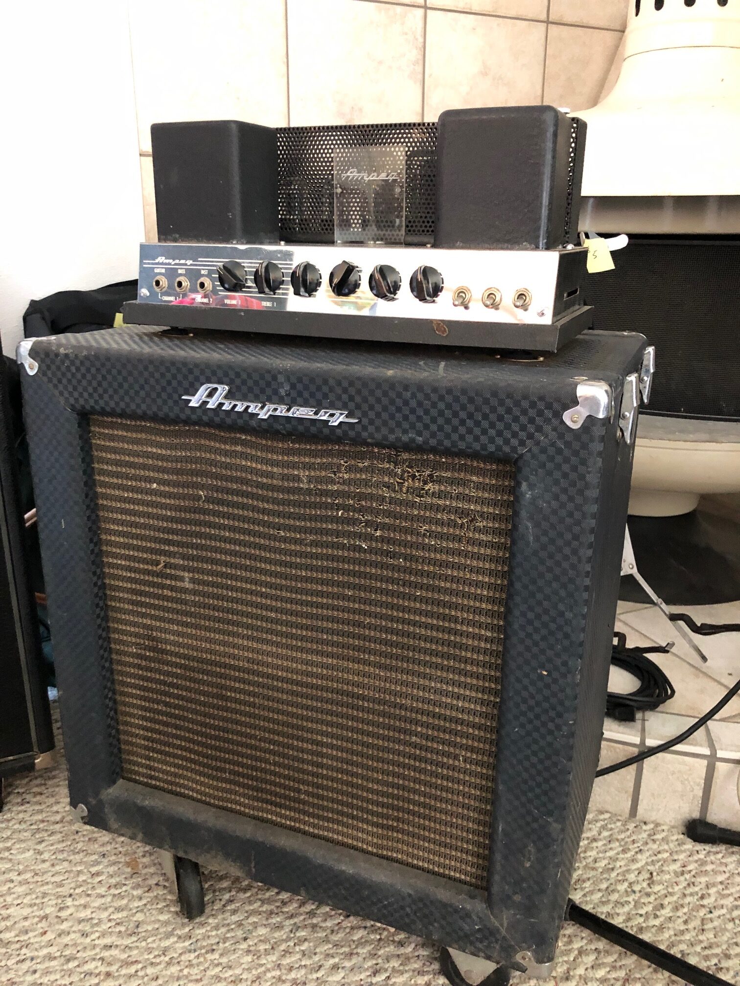 Ampeg B15N Fliptop 1968 - GigDay Backline & Rentals